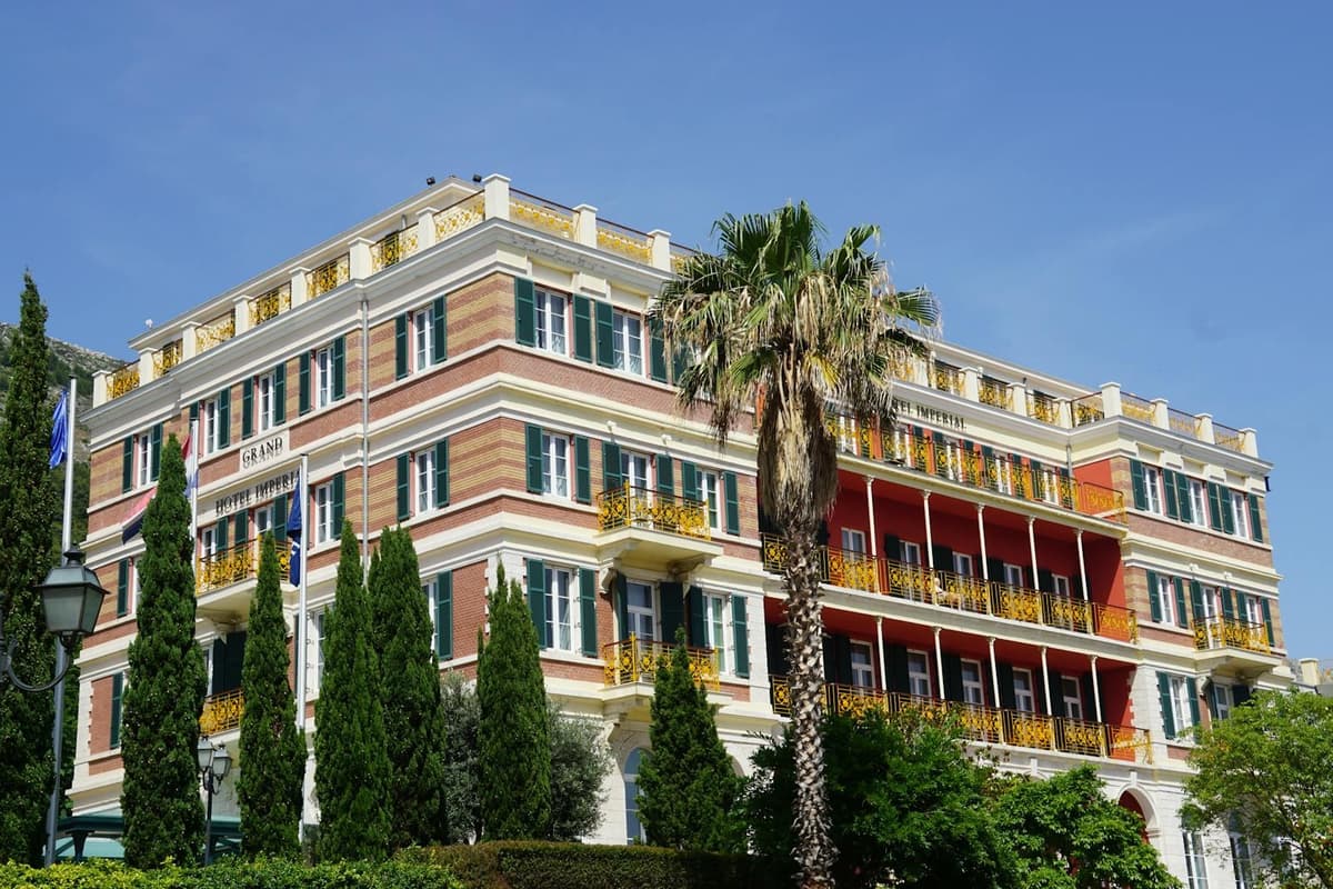 Ella Rock Budget Inn